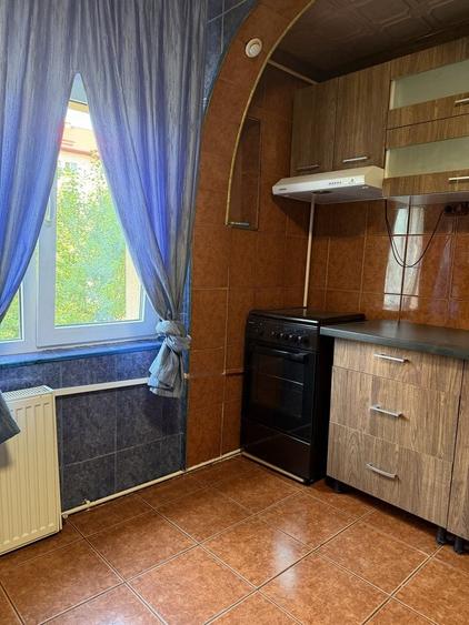 Apartament cu 3 camere decomandat în Noua