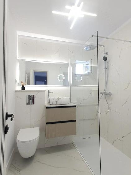 Apartament cu 2 camere decomandat în Noua