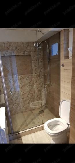Apartament cu 3 camere decomandat în Rovine