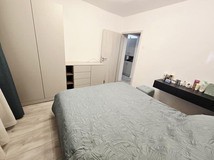 Apartament cu 2 camere decomandat în 1 Mai
