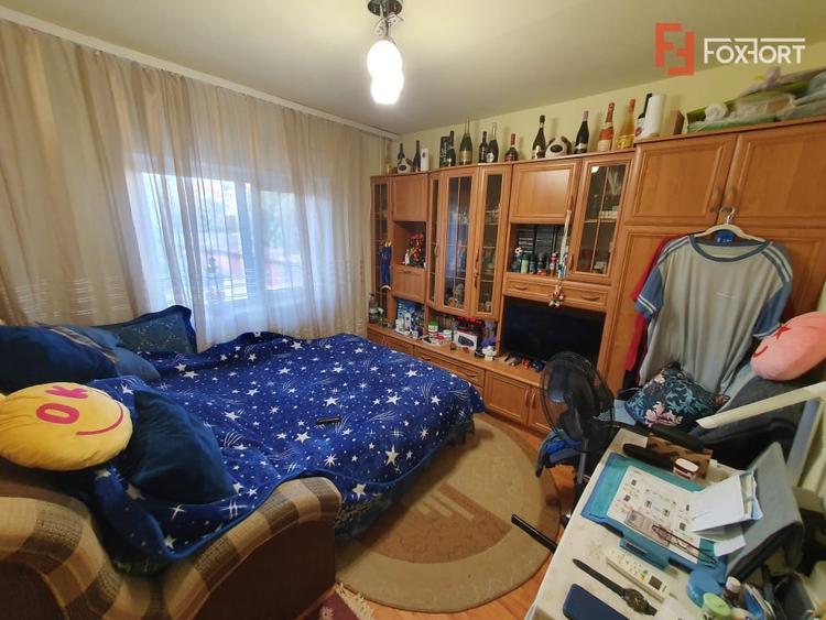 Apartament cu 3 camere semidecomandat în Kiriac