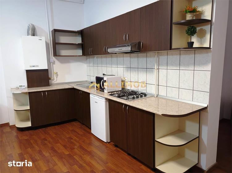 Apartament cu 2 camere semidecomandat, mobilat în Ultracentral
