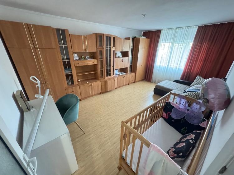Apartament 2 camere zona Poarta 6 cu Centrala - 1