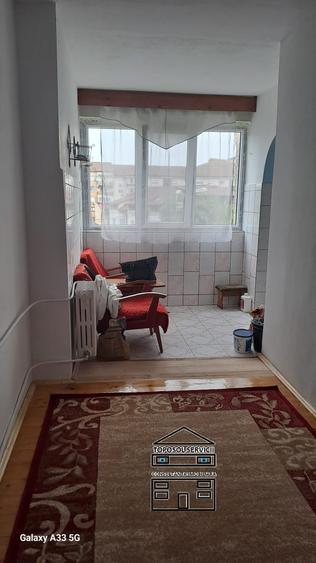 Apartament cu 3 camere decomandat în Decebal