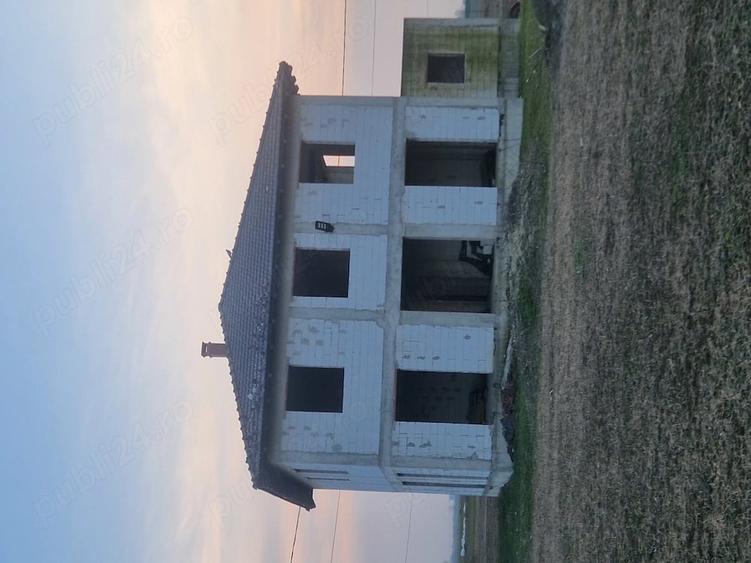 Casă cu Teren 1000 Mp în Central