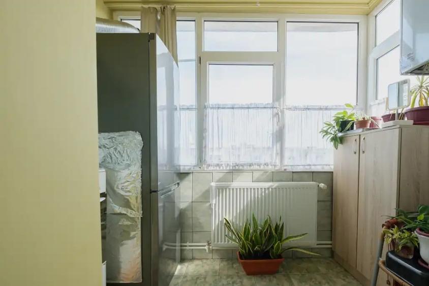 Apartament cu 3 camere decomandat în Inel II