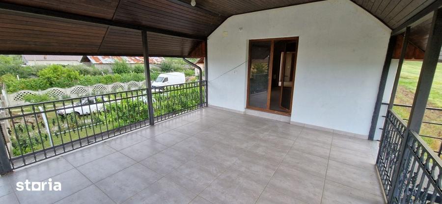 Casă cu 6 camere cu Teren 2601 Mp în Central