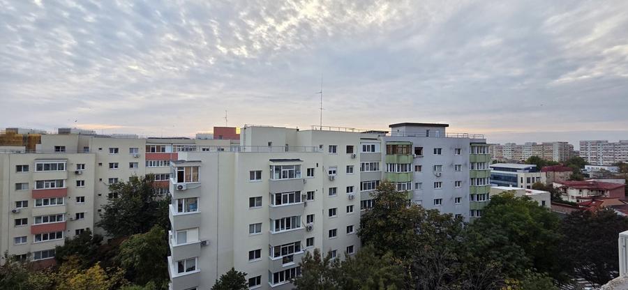 Apartament cu 2 camere decomandat în Tei