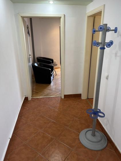 Garsonieră decomandată în Central