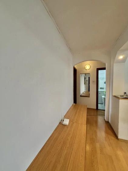 Apartament cu 2 camere decomandat în Soarelui