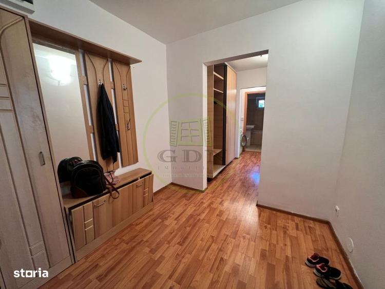 Apartament 3 camere, decomandat, cartier Sarari, zona Liceu Henri Coan - 2