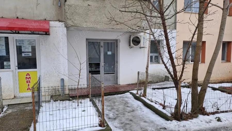 Spațiu comercial, de 25 mp, în Central