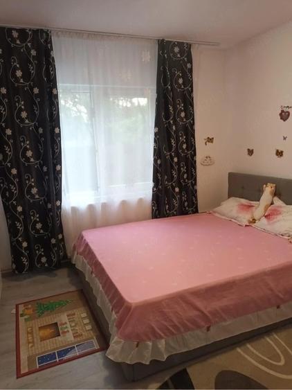 Casă cu 5 camere cu Teren 750 Mp în Golești (Ștefănești)
