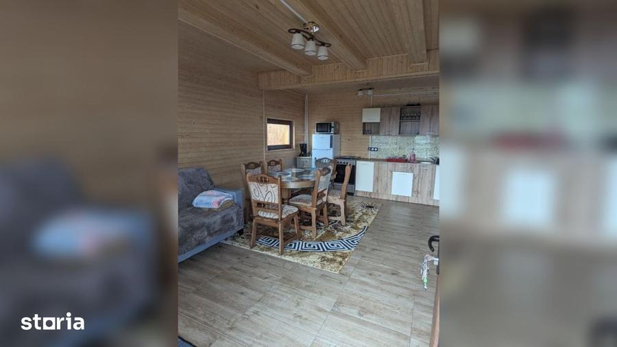 Casă cu 4 camere cu Teren 1000 Mp în Mărișel