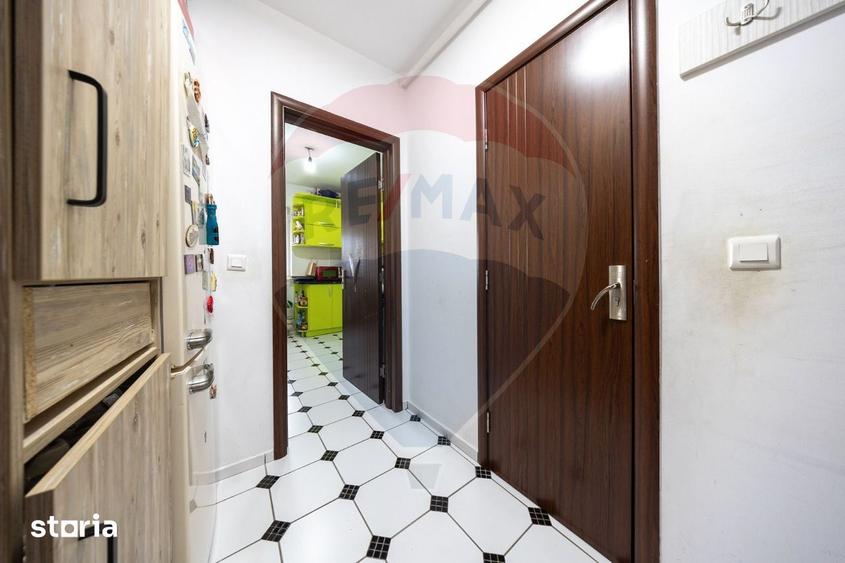 Apartament cu 4 camere decomandat, mobilat în Sânpetru