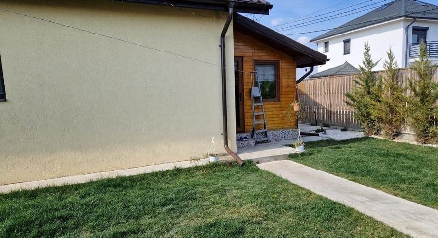 Casă individuală cu 2 camere cu Canalizare în Săbăreni