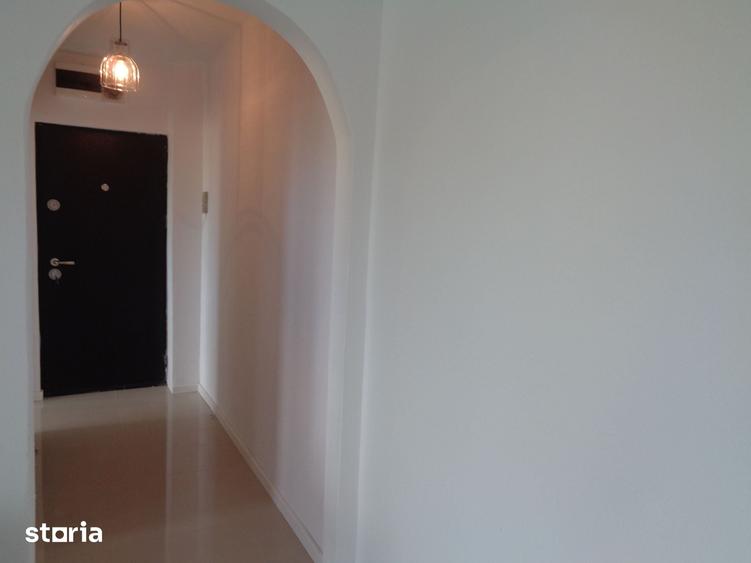 Apartament 2 camere renovat, termoteca ,baie cu geam, etaj 2 ,VLAICU - 8