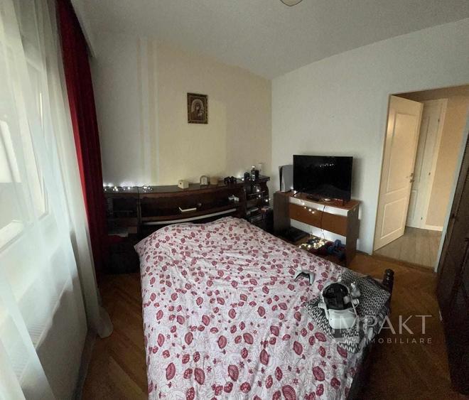 Apartament cu 4 camere semidecomandat, mobilat în Mănăștur