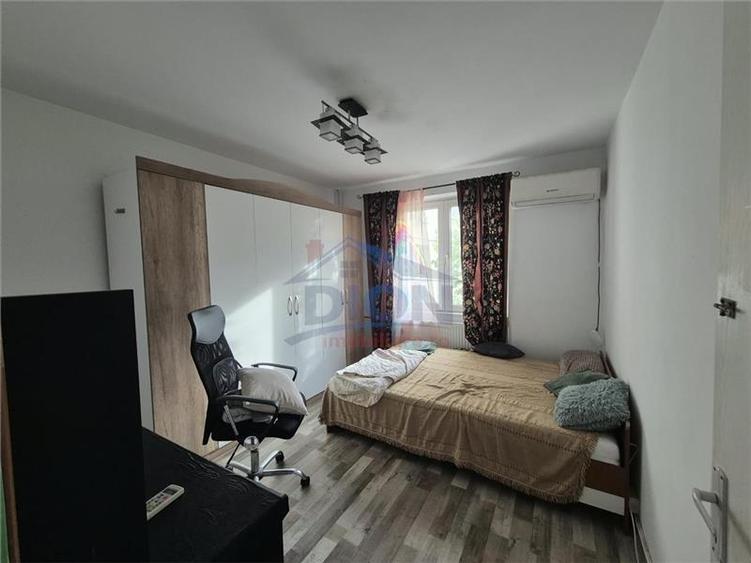 Apartament cu 3 camere decomandat în Dristor