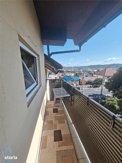 Apartament cu 2 camere decomandat în Trei Stejari