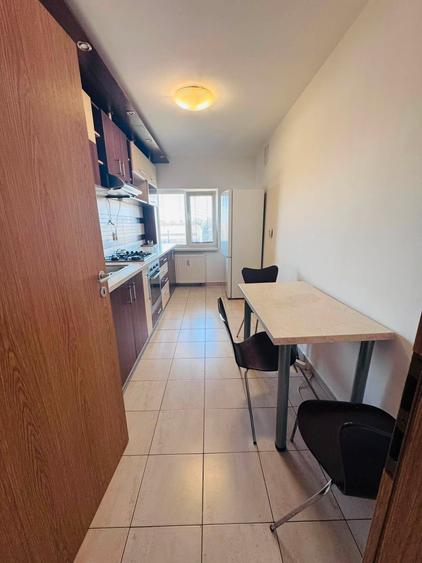 Apartament cu 2 camere semidecomandat în Complex Studențesc