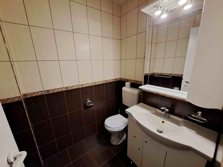 Apartament cu 3 camere decomandat în Tudor