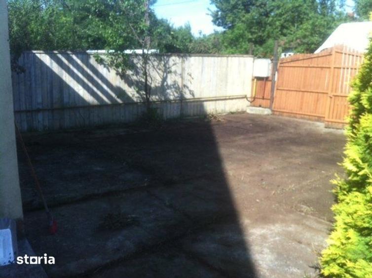 Casă cu 8 camere cu Teren 3100 Mp în Central