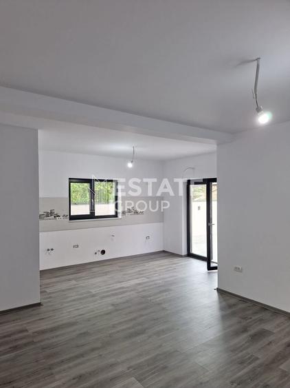 Duplex cu 3 camere cu Canalizare în Moșnița Veche