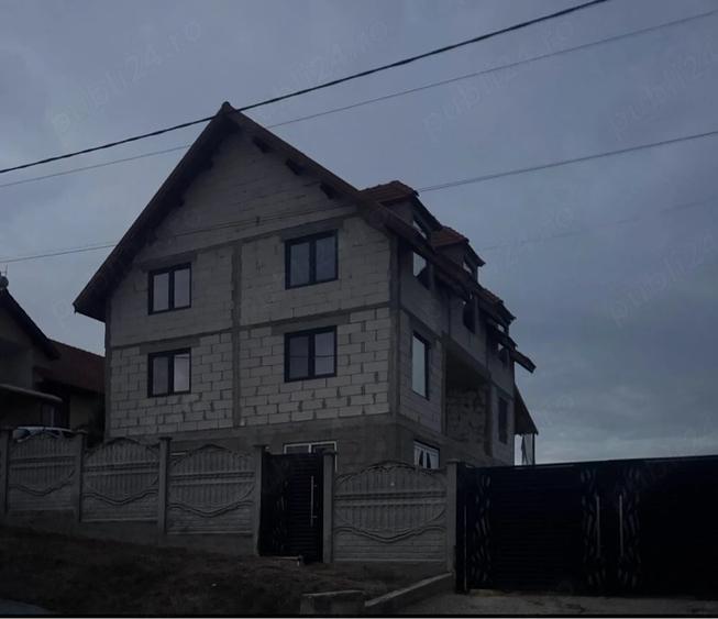 Casă cu Teren 1000 Mp în Albeni