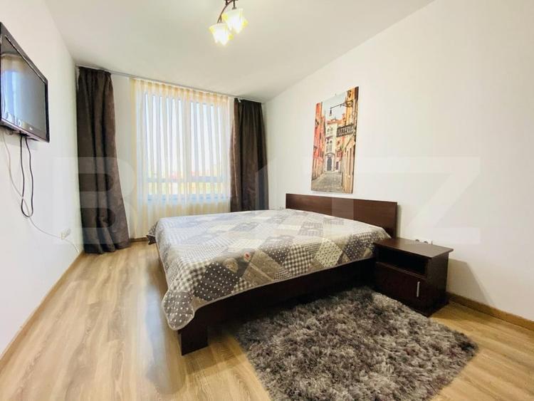 Apartament cu 2 camere semidecomandat, mobilat în Central