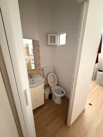 Apartament cu 3 camere decomandat, mobilat în Fabric
