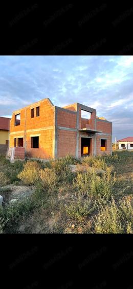 Casă cu 3 camere cu Teren 650 Mp în Pădurani