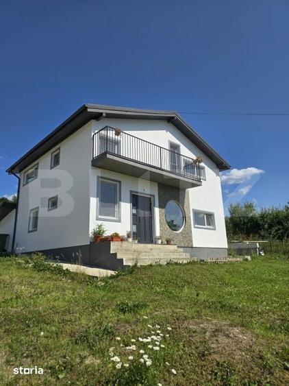 Casă cu 4 camere decomandat cu Teren 1458 Mp în Central