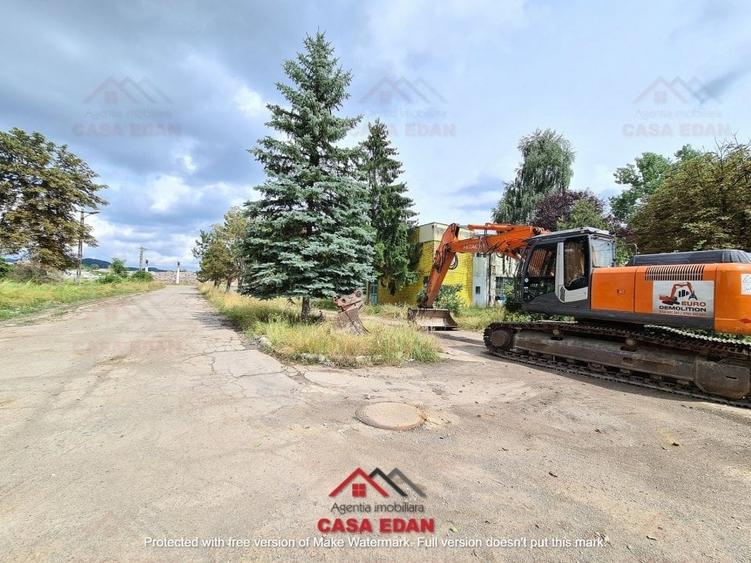 Teren Construcții intravilan de 200000 mp, în Central