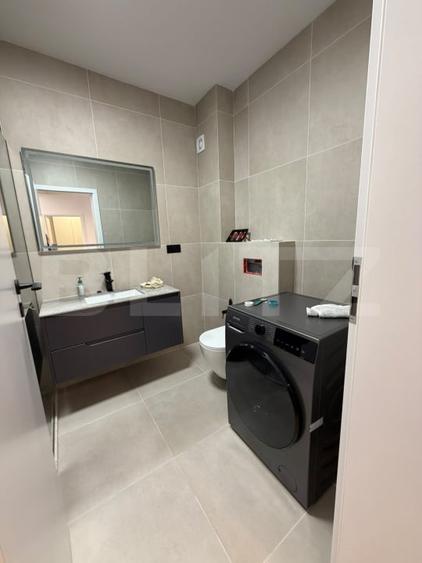 Apartament cu 2 camere semidecomandat, mobilat în Florești