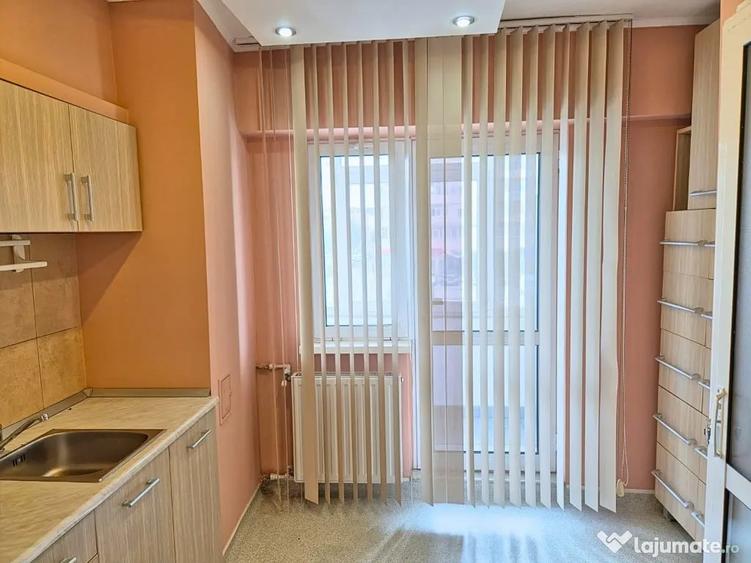 Apartament cu 2 camere decomandat în Ostroveni