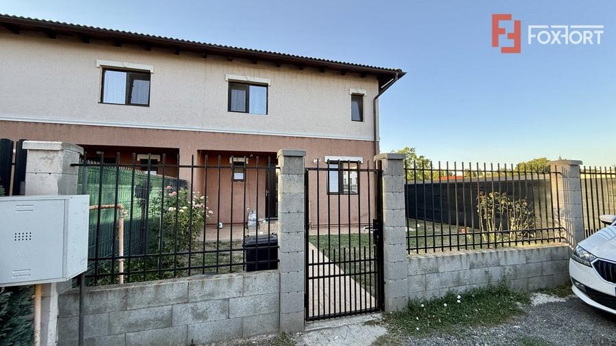 Duplex cu 4 camere cu Canalizare în Sânandrei