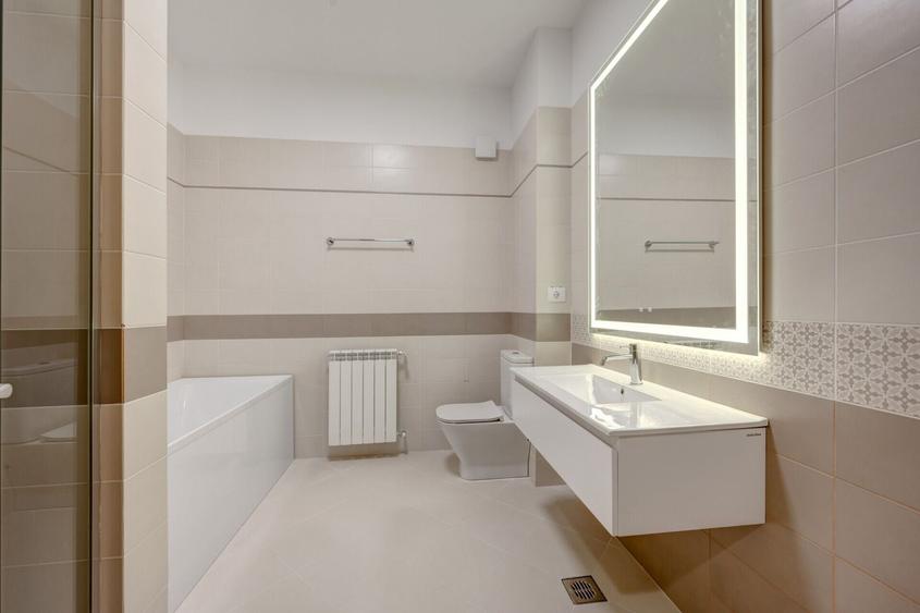 Apartament cu 4 camere decomandat, mobilat în Aviatorilor