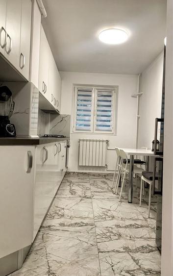 Apartament cu 4 camere în Drumul Taberei