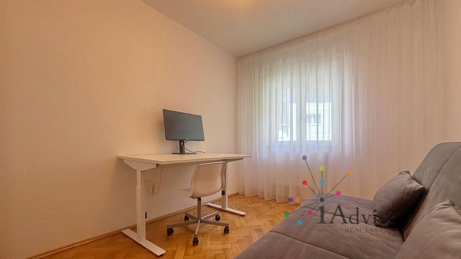 Apartament cu 3 camere, mobilat în Centrul Civic