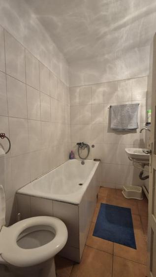 Casă individuală cu 4 camere cu Canalizare în Casa de Cultură