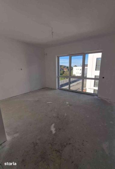 Apartament cu 3 camere în Sânmartin