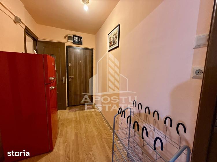 Apartament cu 2 camere nedecomandat în Soarelui