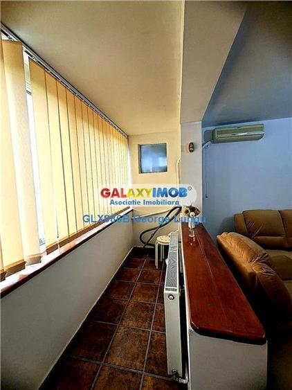 Apartament cu 3 camere semidecomandat în Drumul Taberei