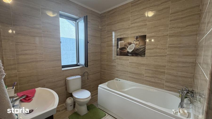 Casă cu 4 camere cu Teren 190 Mp în Chiajna