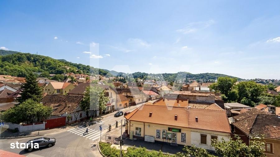 Apartament cu 5 camere, mobilat în Central