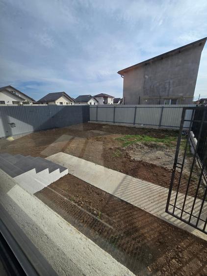 Casă cu 3 camere cu Teren 250 Mp în Pantelimon