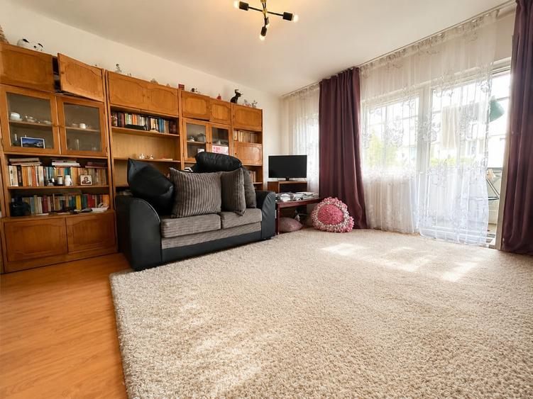 Apartament decomandat, 3 camere, 2 bai, 2 balcoane, spatios, zona Noua - 1