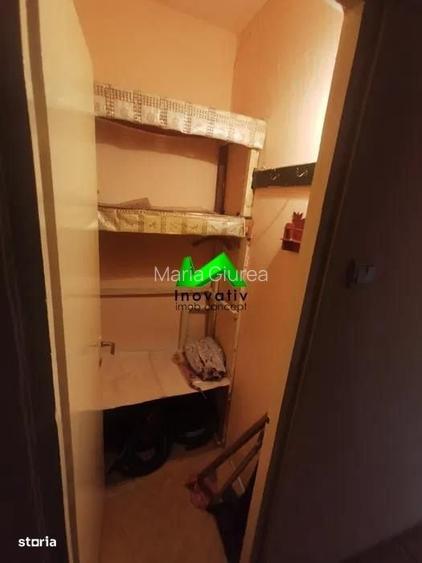 Apartament de vanzare 2 camere decomandat pivnita Sibiu Vasile Aaron