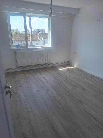 Apartament cu 3 camere decomandat în Ultracentral